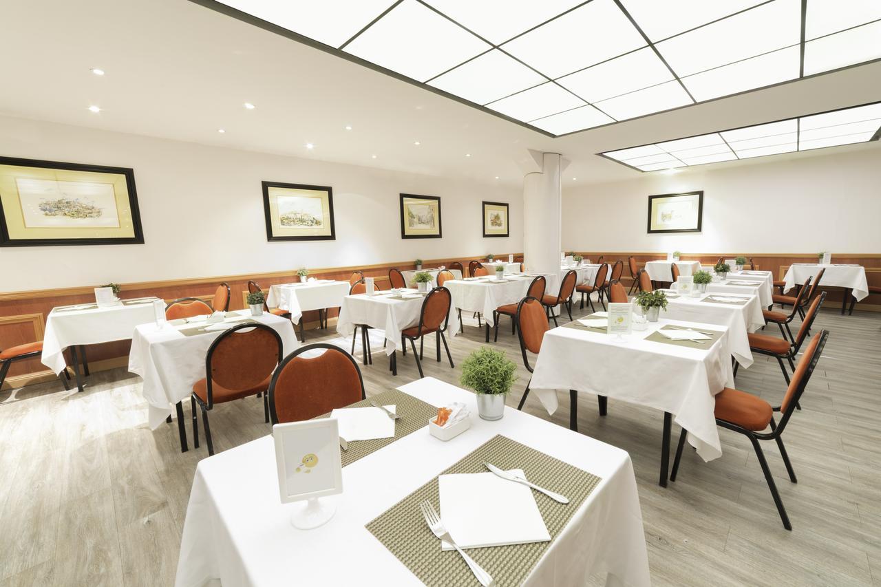 Anantara Plaza Nice Hotel - A Leading Hotel Of The World Exterior foto 3D rendering of a restaurant